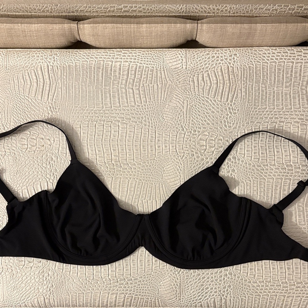 SKIMS Fits Everybody Unlined Demi Bra